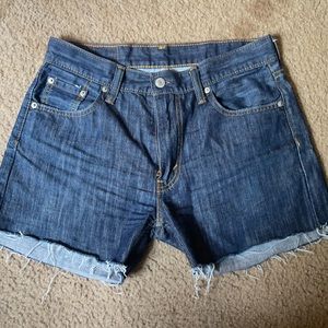 Authentic Levi’s size 28
